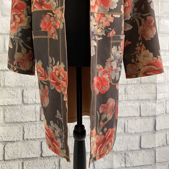 Floral Print Open Front Jacket - Picture 2 of 6
